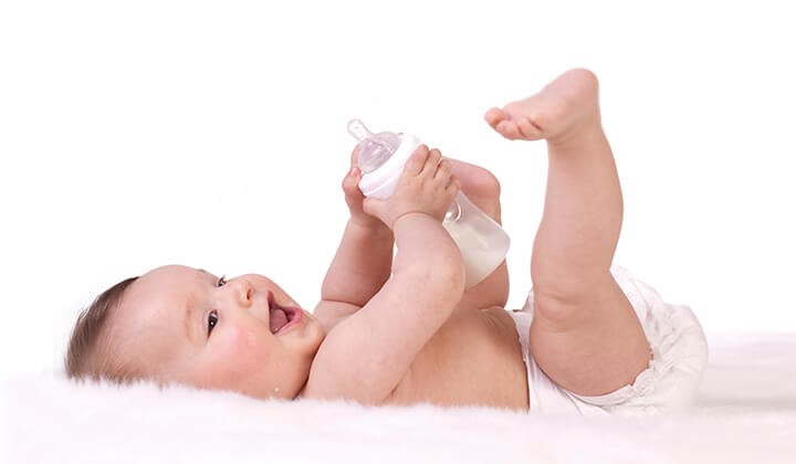 Glückliches Baby Multilind® Heilsalbe ist besonders sanft aufzutragen