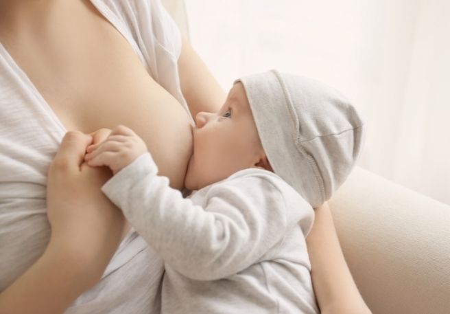 Brustwarzen schmerzen beim Stillen